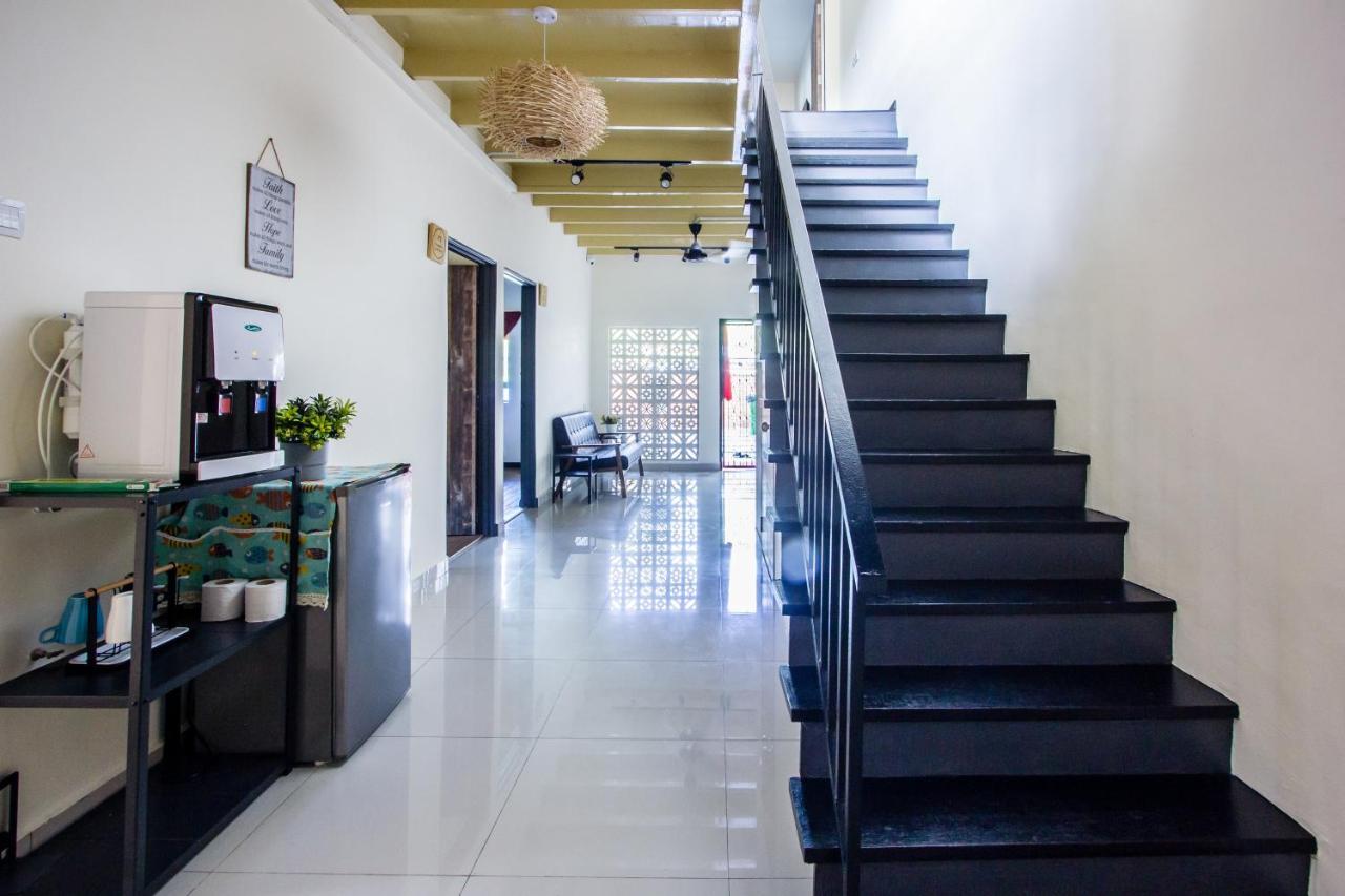 Explore 5Br Gardenhouse Retreats Butterworth Exterior foto